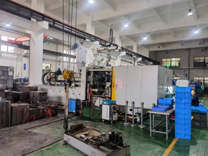 Ningbo EMOLIT Import and Export Co.,Ltd factory production line 0
