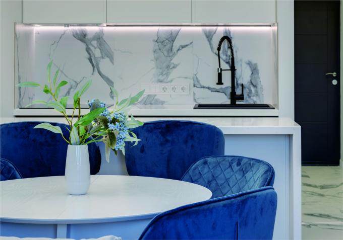 High Quality IR Sensor Dimmable and CCT LED Furniture Cabinet Lamp High Lumen CE Approval 0
